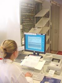 Online pharmacy. Vägleda för sökande- och köpmedicin direktanslutet.